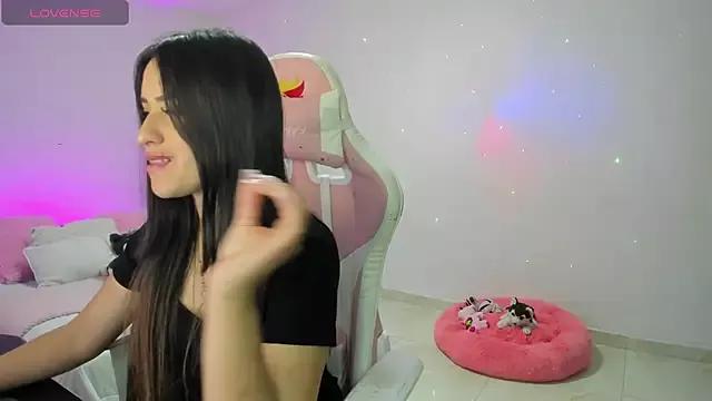 Freechat Tinylottie on StripChat