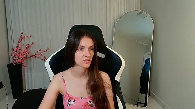 Freechat upssnowy on StripChat