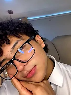 Freechat Valentin0_3 on StripChat