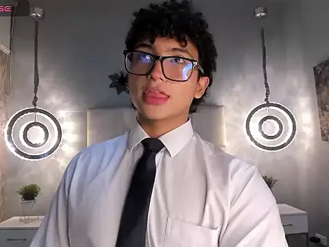 Freechat Valentin0_3 on StripChat