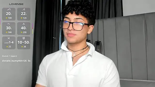 Freechat Valentin0_3 on StripChat