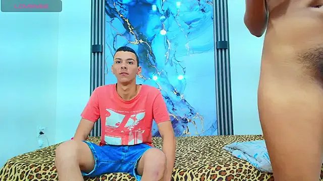 Freechat Valentina_and_sneider_ on StripChat