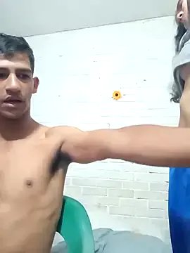 Freechat valeriaswang_Lucas on StripChat