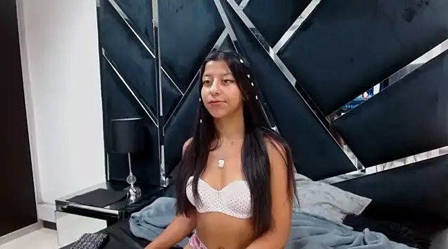 Private VaneLin18 on StripChat