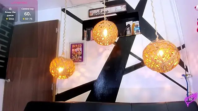 Freechat victoria_aleia_ on StripChat