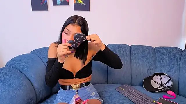 Freechat Violet_Jhonson on StripChat