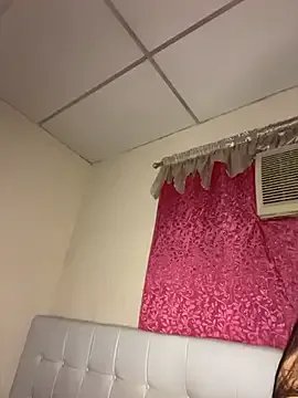 Freechat violetta-brown1 on StripChat