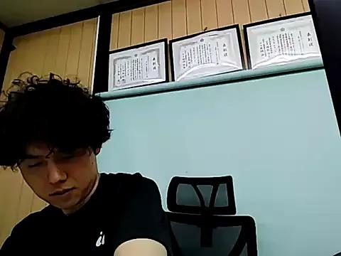 Freechat whitebriefboy on StripChat