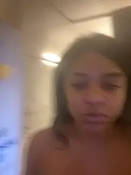 Freechat xoeewinters on StripChat