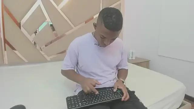 Freechat you_and_i9 on StripChat