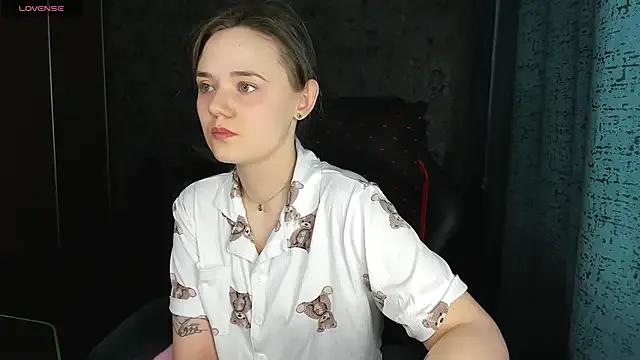 Your_small_bunny on StripChat