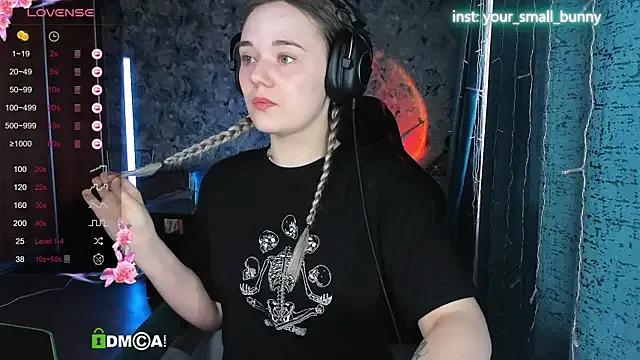 Your_small_bunny on StripChat