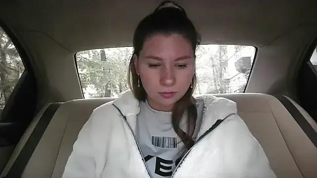 Freechat YourEmilie on StripChat