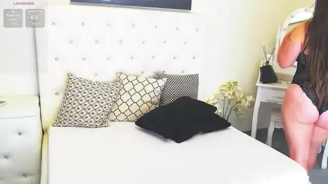 Freechat Ysabell01 on StripChat