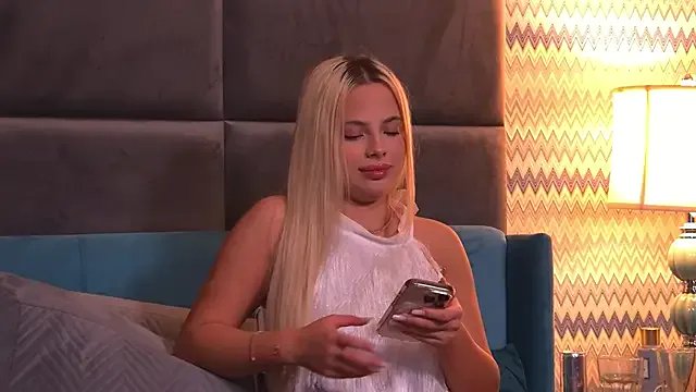 Freechat YssabelFox on StripChat