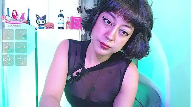 Freechat zora_blue777 on StripChat